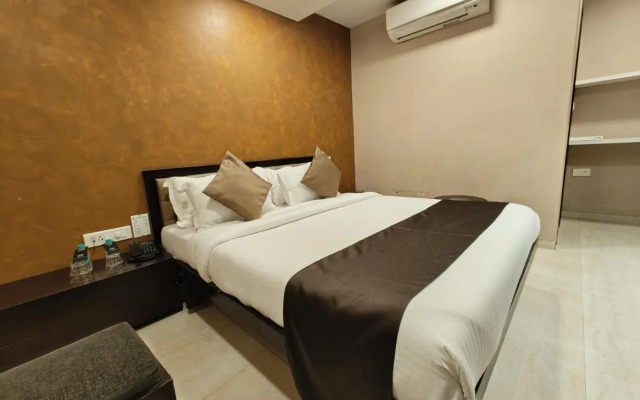 The Majlis Hotel - Near Taj Hotel Colaba