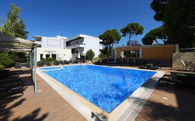Rhodes Superior Suite - Cosy Poolside Retreat