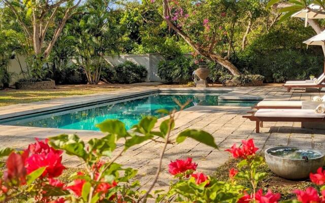 Taru Villas Mawella - Pool House
