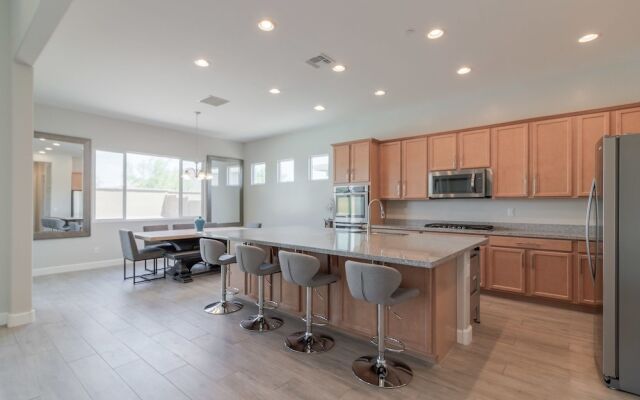 3 Bedroom Home with Outdoor Pool