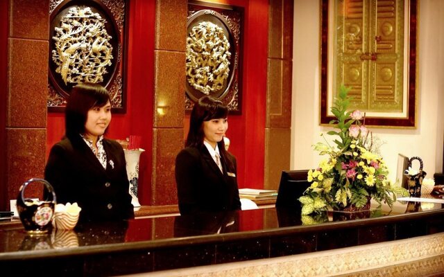 Hotel Grand Tiga Mustika