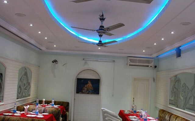 Hotel Naveen