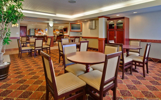 Holiday Inn Express Red Deer by IHG