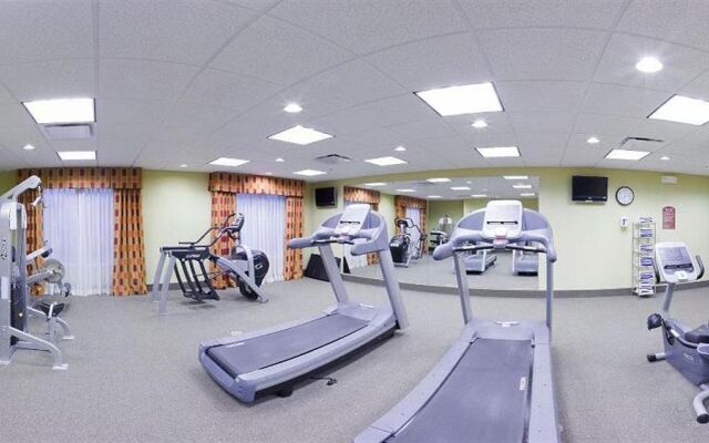 Holiday Inn Express & Suites Bethlehem Arpt-Allentown Area