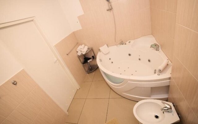 Truskavets Central Jam Mini Hotel