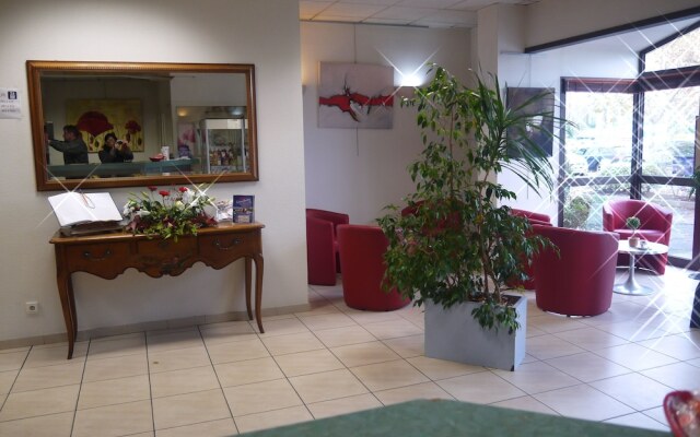 Noemys Brive  