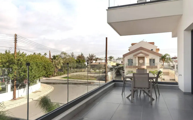 Phaedrus Living: Limassol Opalia Residences Ruby