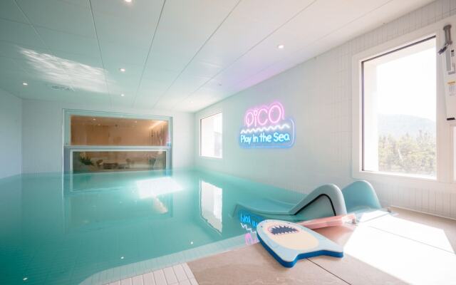 Pico Kids Pool Villa