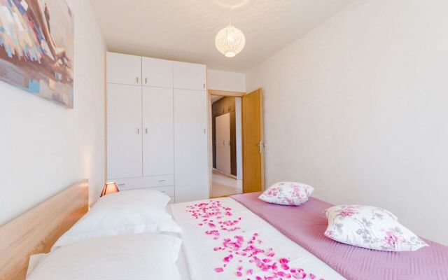 Mountain View Apartment