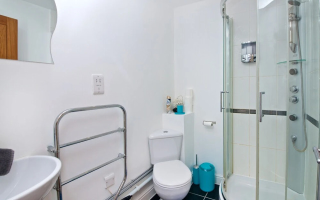 Impeccable 2-bed Apartment