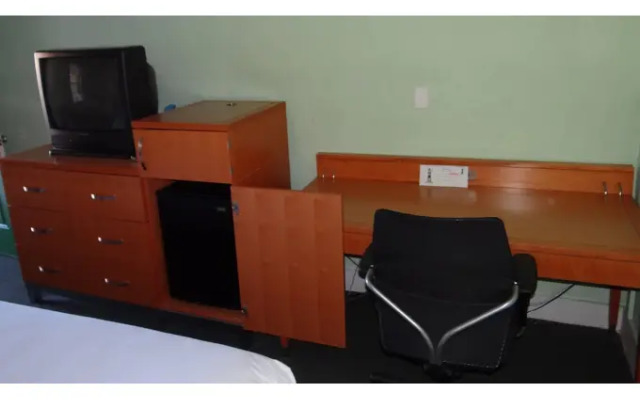 Jonathan Edwards Motel