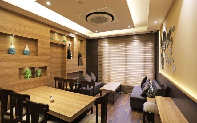OYO 736 Hotel Saltee