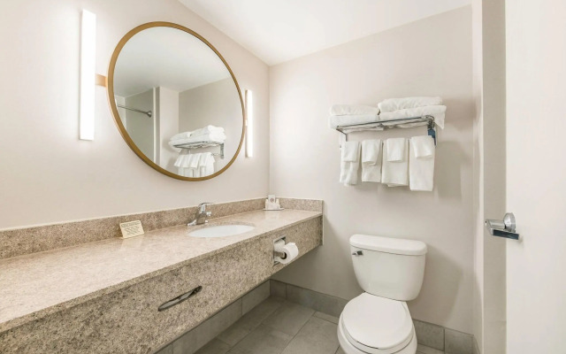 Fairfield Inn & Suites by Marriott Greensboro Coliseum Area