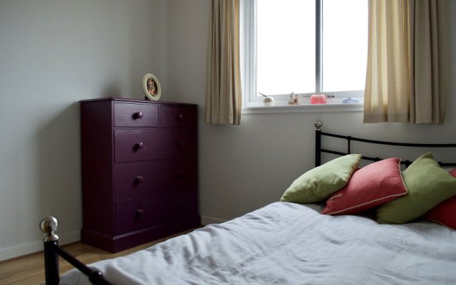 2 Bedroom Flat In Edinburgh