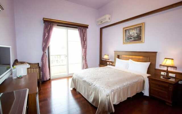 Aurora B&B
