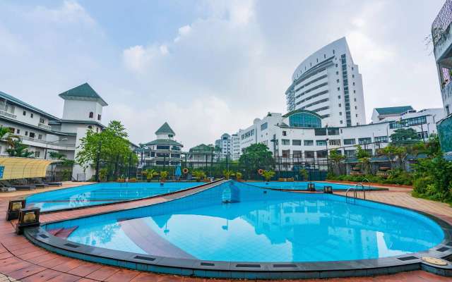 Coco Flower Village Serviced Apartment