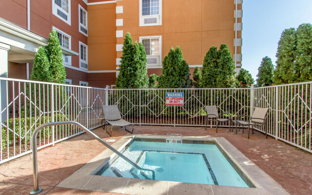 Comfort Suites