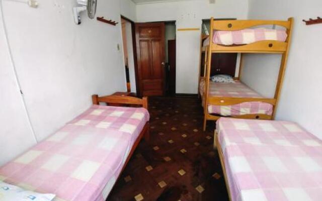 Explorers House - Hostel