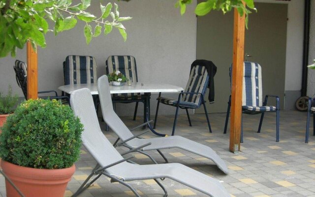 Gästehaus und Weinbau Zur Wiederkehr Strudler