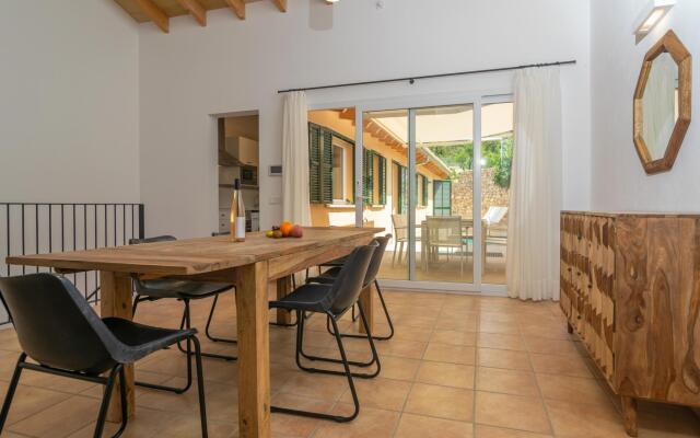 CAN MOREU - Townhouse with private pool and free WiFi