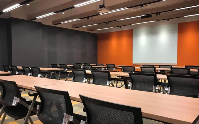 FOX Lite DPulze Cyberjaya