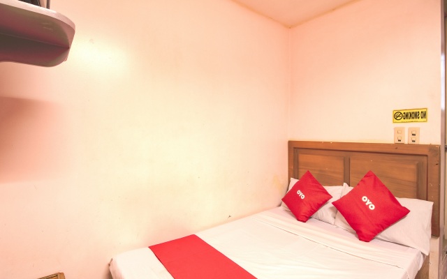 OYO 790 Mango Inn