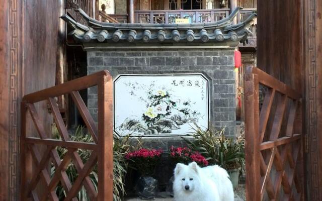 Lijiang Shuhe Ancient Town In Spring