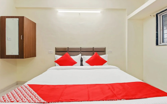 Oyo 42962 Alok Hotel