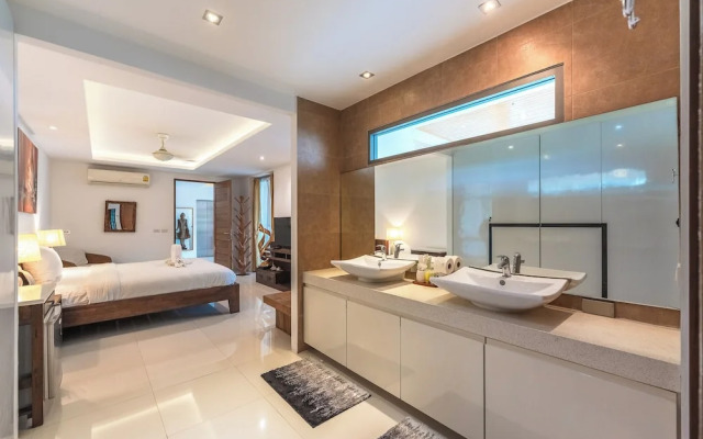 3BR Retreat Sea View V210