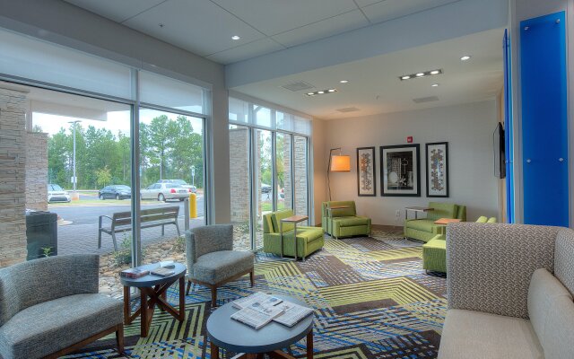 Holiday Inn Express & Suites Fort Mill, an IHG Hotel