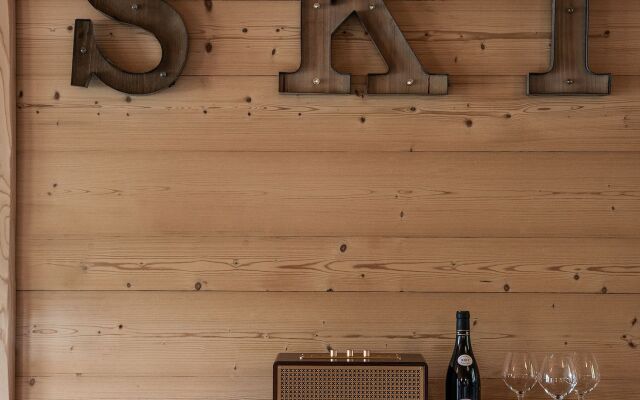 BALATA - Charming Chalet with Hot tub and Views