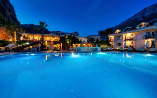 Ata Lagoon Beach Hotel