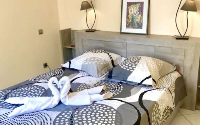Apartment with One Bedroom in Toulon, with Wifi