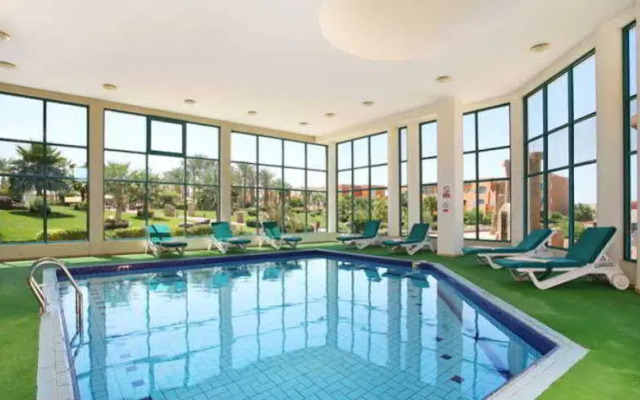 Tropicana Grand Azure