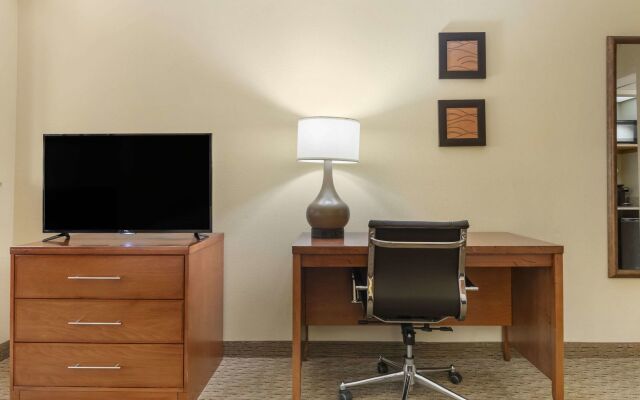 Comfort Inn & Suites Black River Falls I-94