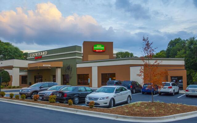 Courtyard by Marriott Charlotte Airport/Billy Graham Parkway