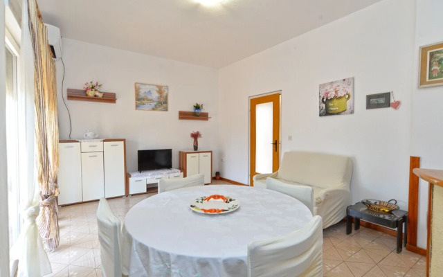 Apartment 1779
