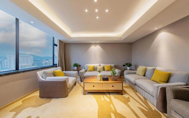 Celebrity Xiangyang Hotel