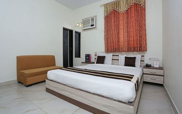 OYO FLAGSHIP 26243 Second House