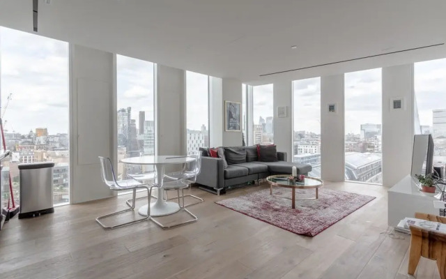 Modern 2 Bedroom Flat With a Stunning View