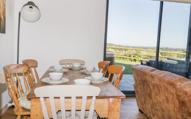 Heron Lodge Castle Farm