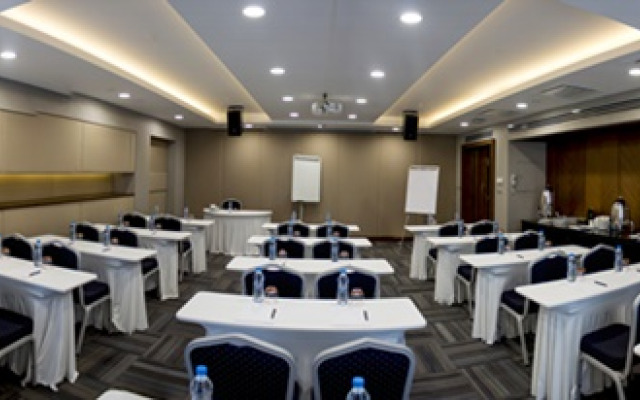 Kaya Laleh Park Hotel