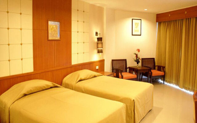 Royal Twins Palace Hotel