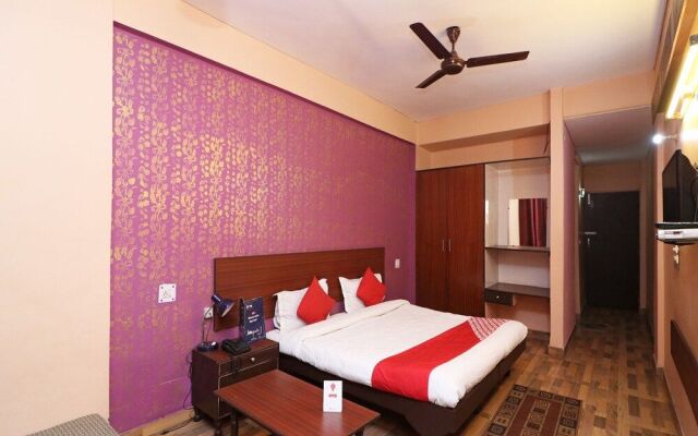 OYO 24788 Hotel Samrat