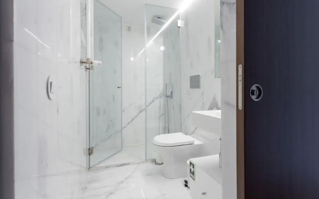 Bright & Spacious Sanctuary in the Center of Porto