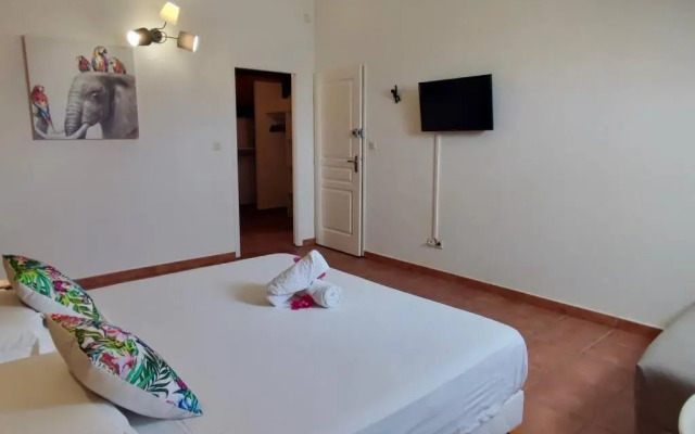 Ti Punch Appartement pied dans l'eau avec piscine