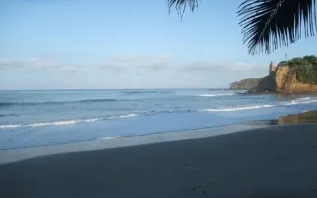Arena Guadua Ecolodge Surfcamp