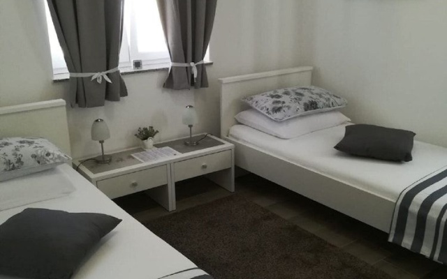 Apartment Villa Bijele Stijene