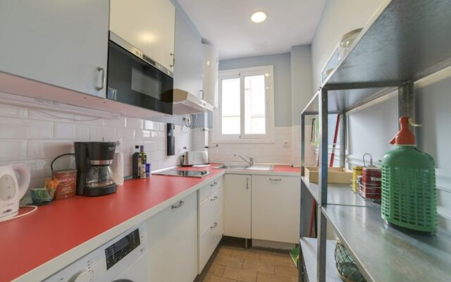 Artistic 3 Bedroom Flat With Balcony In Gracia