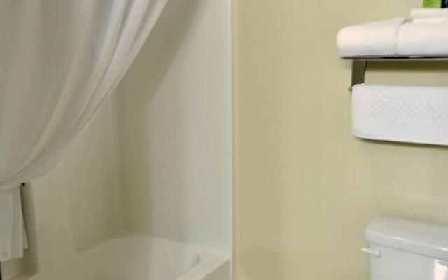 Cobblestone Inn & Suites - Holstein